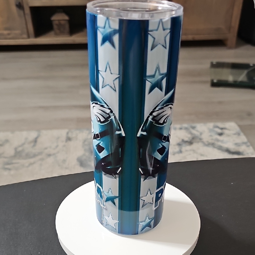 PHILADELPHIA EAGLECUSTOM STAINLESS DARK GREEN and WHITE Tumbler with Star Design